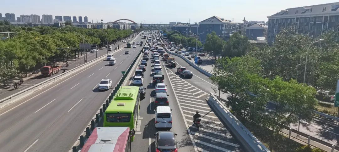 通行大提速!拥堵三十年的“杜大爷”成功摘帽_北京时间