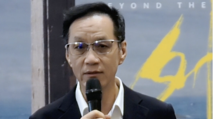 大戏看北京｜人艺话剧《天边外》 每个时代有当下的解读