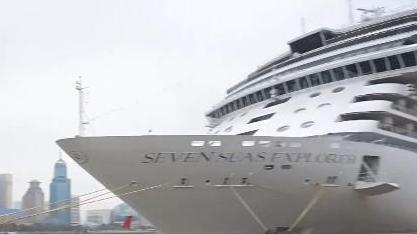 今年首艘国际邮轮抵沪,船上99%外籍旅客免签入境 今年首艘国际邮轮抵沪,船上99%外籍旅客免签入境