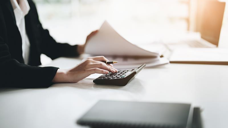 纽约股市三大股指3日显著下跌