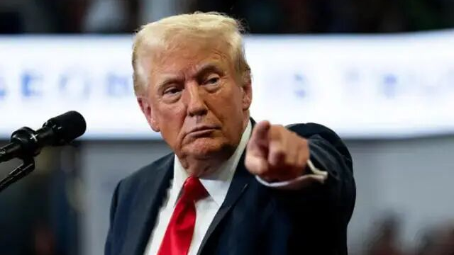 特朗普回应泽连斯基：没我，你啥都不是