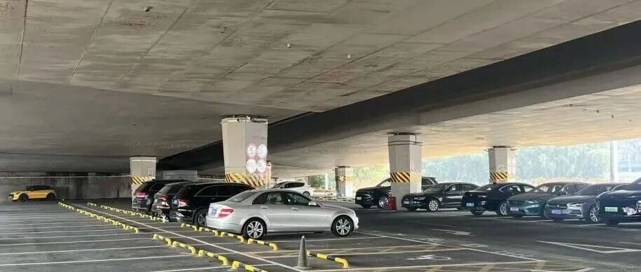 桥下多了188个停车位！居民却说......