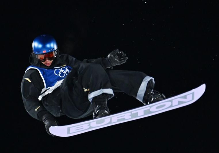 单板大跳台摘铜 苏翊鸣夺得中国队首枚奖牌 单板大跳台摘铜 苏翊鸣夺得中国队首枚奖牌