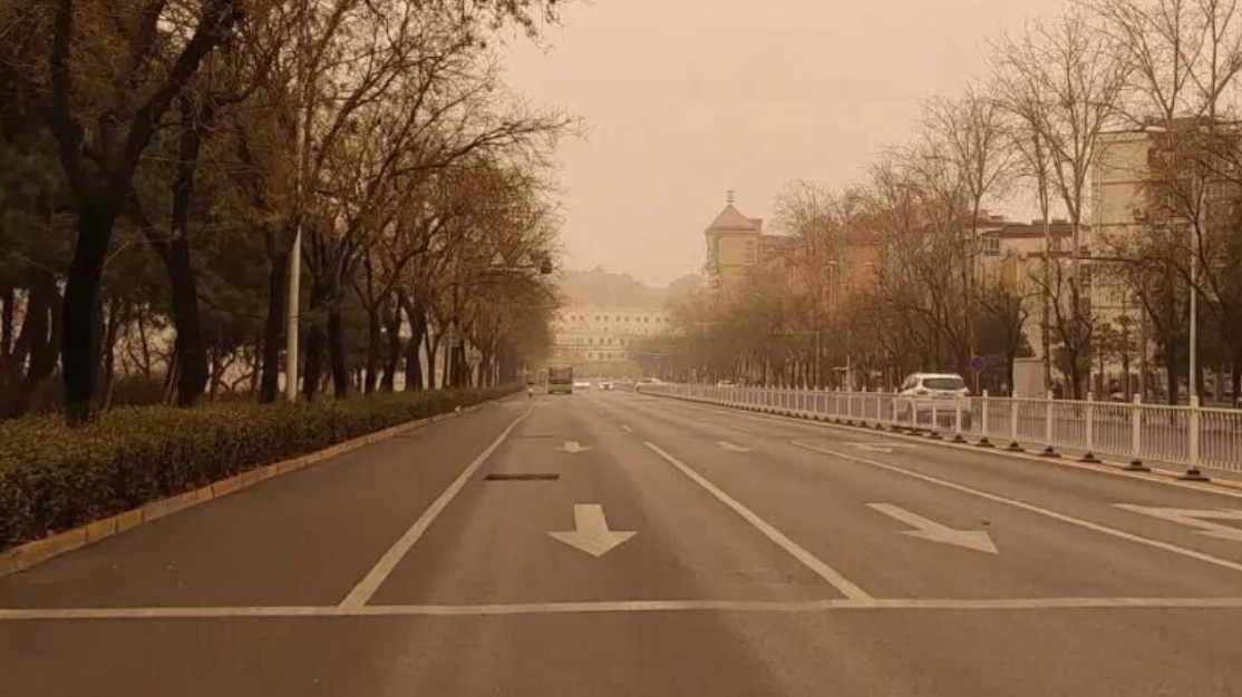 沙尘继续东移将影响京津冀，大风沙尘天气必备防护指南