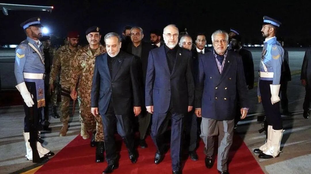 美伊谈判今日举行!伊朗代表团抵达伊斯兰堡,首日日程披露 美伊谈判今日举行!伊朗代表团抵达伊斯兰堡,首日日程披露