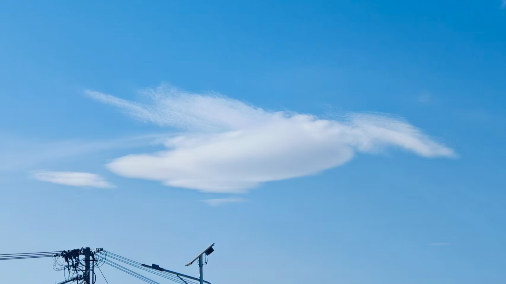 2月第一天,北京天空绽放难得一见的云朵盛宴 2月第一天,北京天空绽放难得一见的云朵盛宴